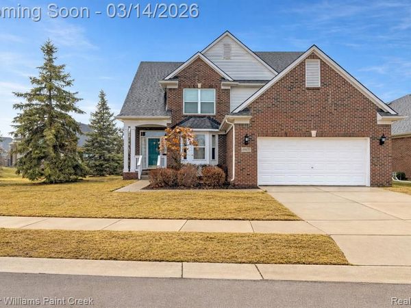 49675 Sable Creek Drive, Macomb Twp, MI 48042