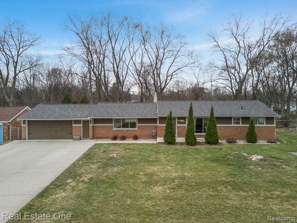 50709 Mile End Drive, Shelby Twp, MI 48317