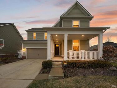 990 Shay Street E, CANTON, MI 48188