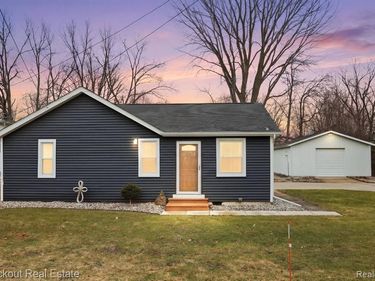 213 E Maple Street, Vassar, MI 48768