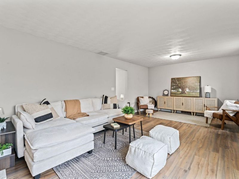 528 Blue Jay Drive, Vandalia, OH 45377 Photo 8