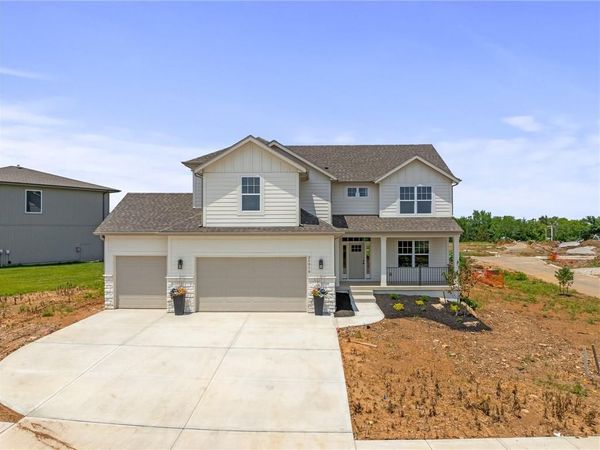 25010 W 142nd Street, Olathe, KS 66061