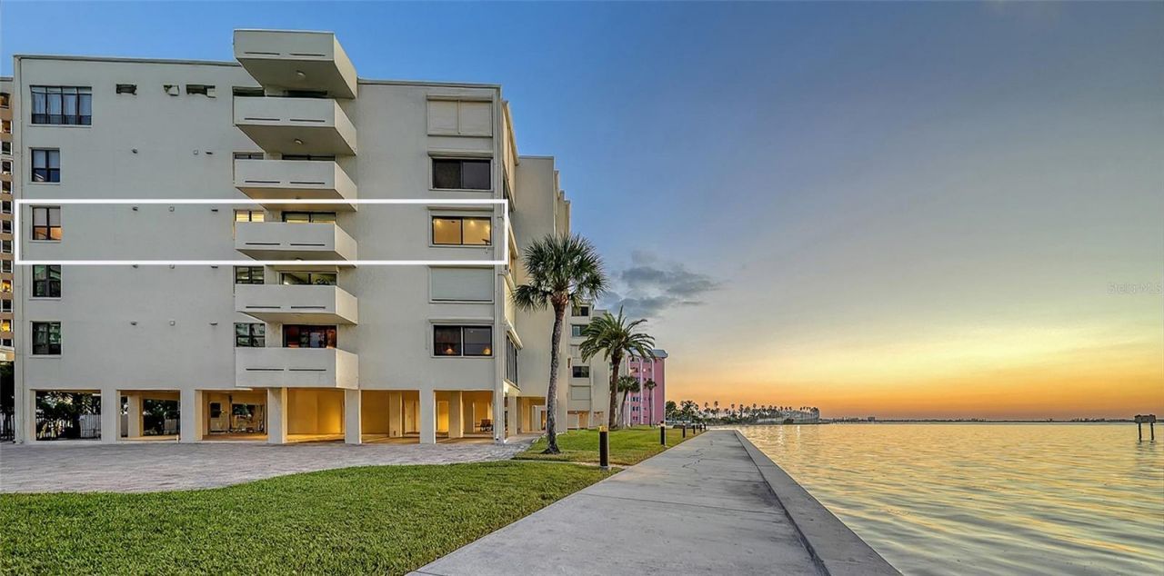 101 Sunset Drive, Unit 301, Sarasota, FL 34236 Photo