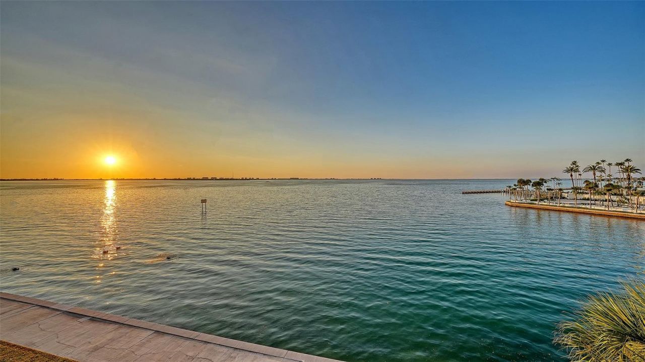101 Sunset Drive, Unit 301, Sarasota, FL 34236 Photo