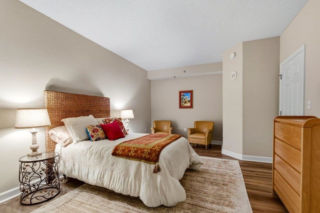 215 77th Ave. N Photo 18