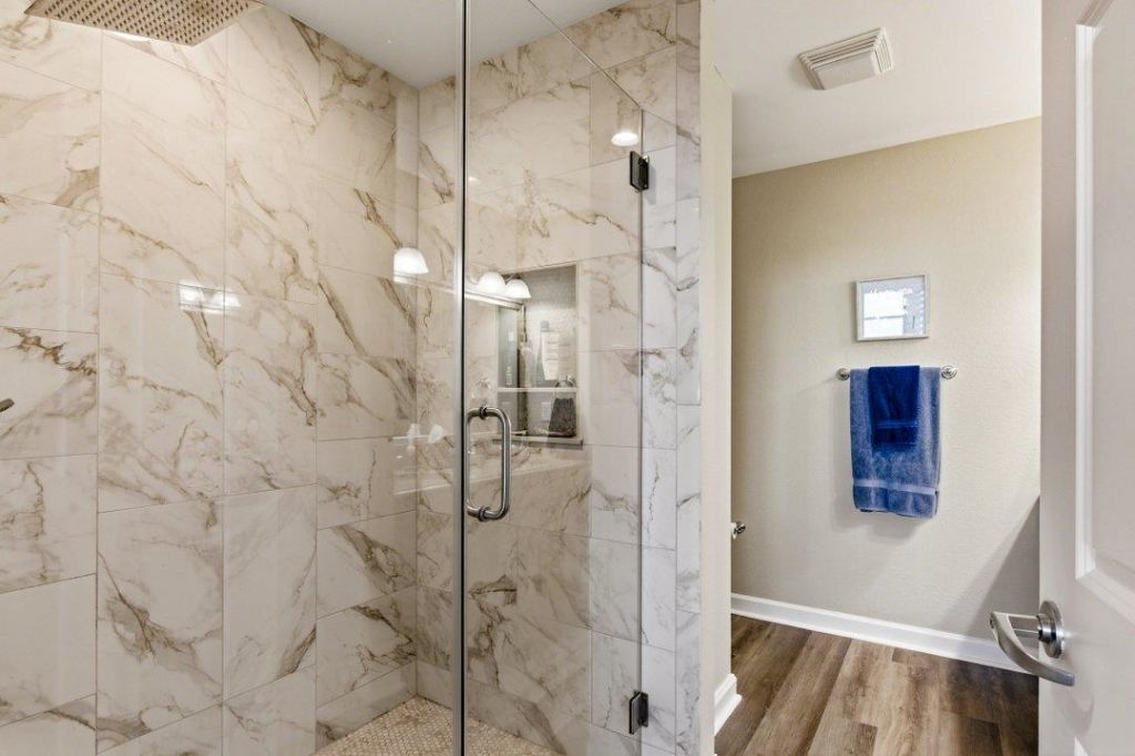 215 77th Ave. N Photo 6