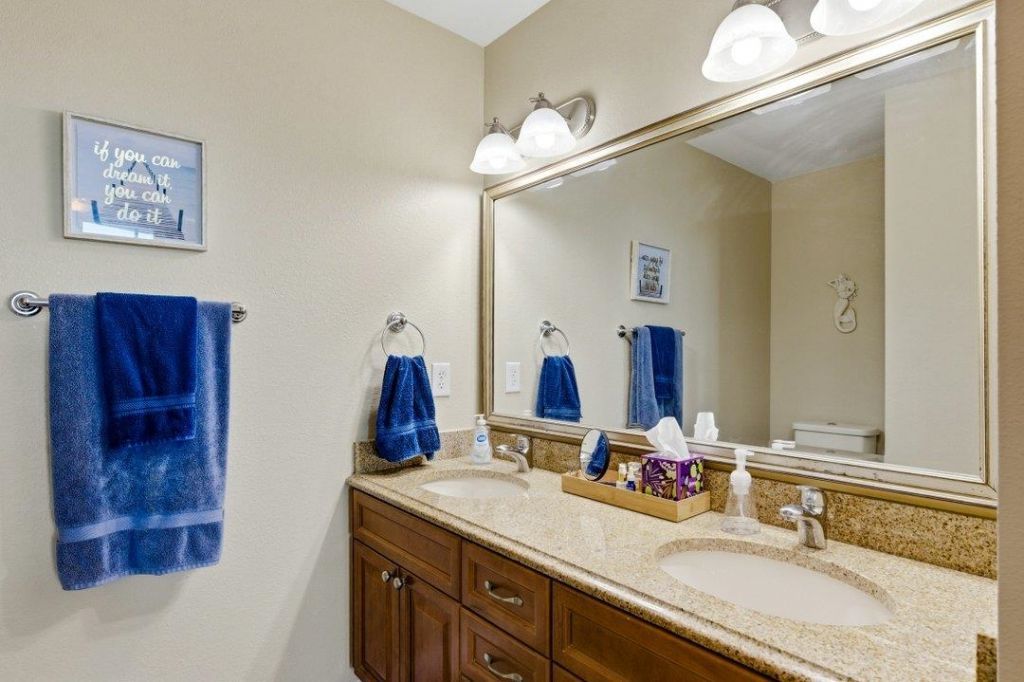 215 77th Ave. N Photo 7