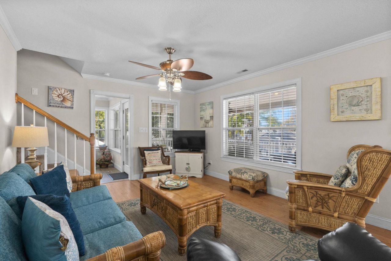 6001-z26 S Kings Hwy. Photo 11