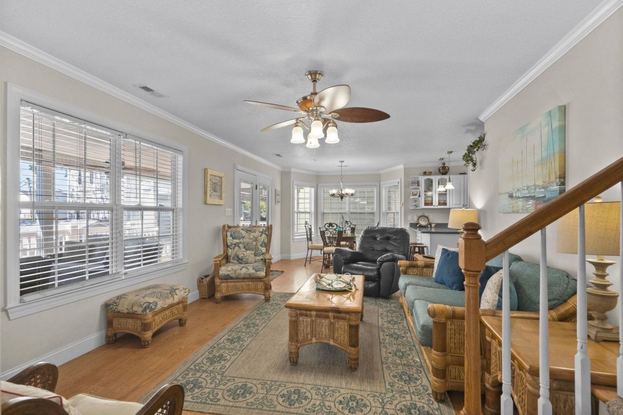 6001-z26 S Kings Hwy. Photo 9