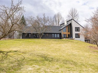 1012 Rabbit Ear Pass, Victor, NY 14564