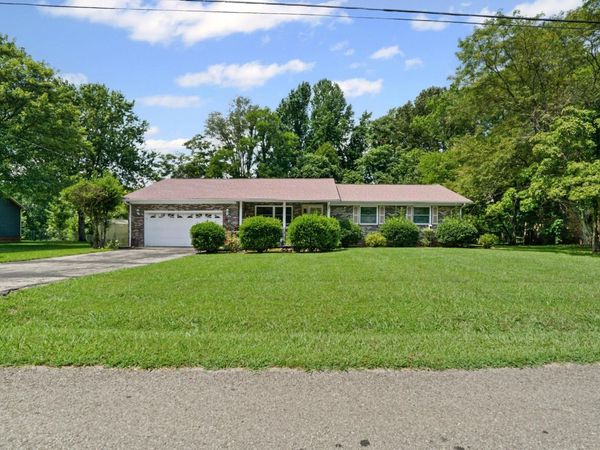 1561 Edgefield Ct , Cookeville, TN 38506