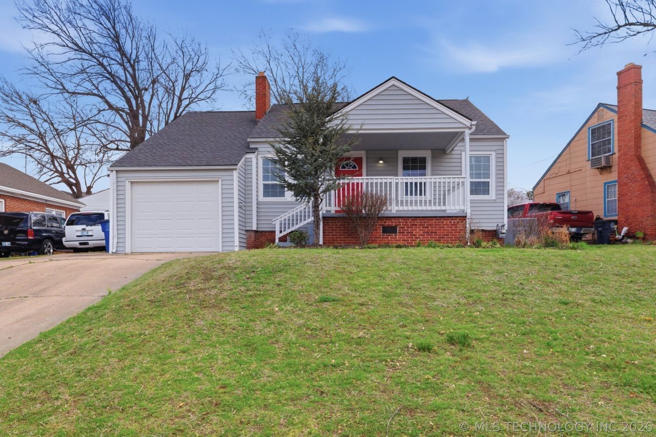 111 Waverly Drive, Tulsa, OK 74104 Main Photo