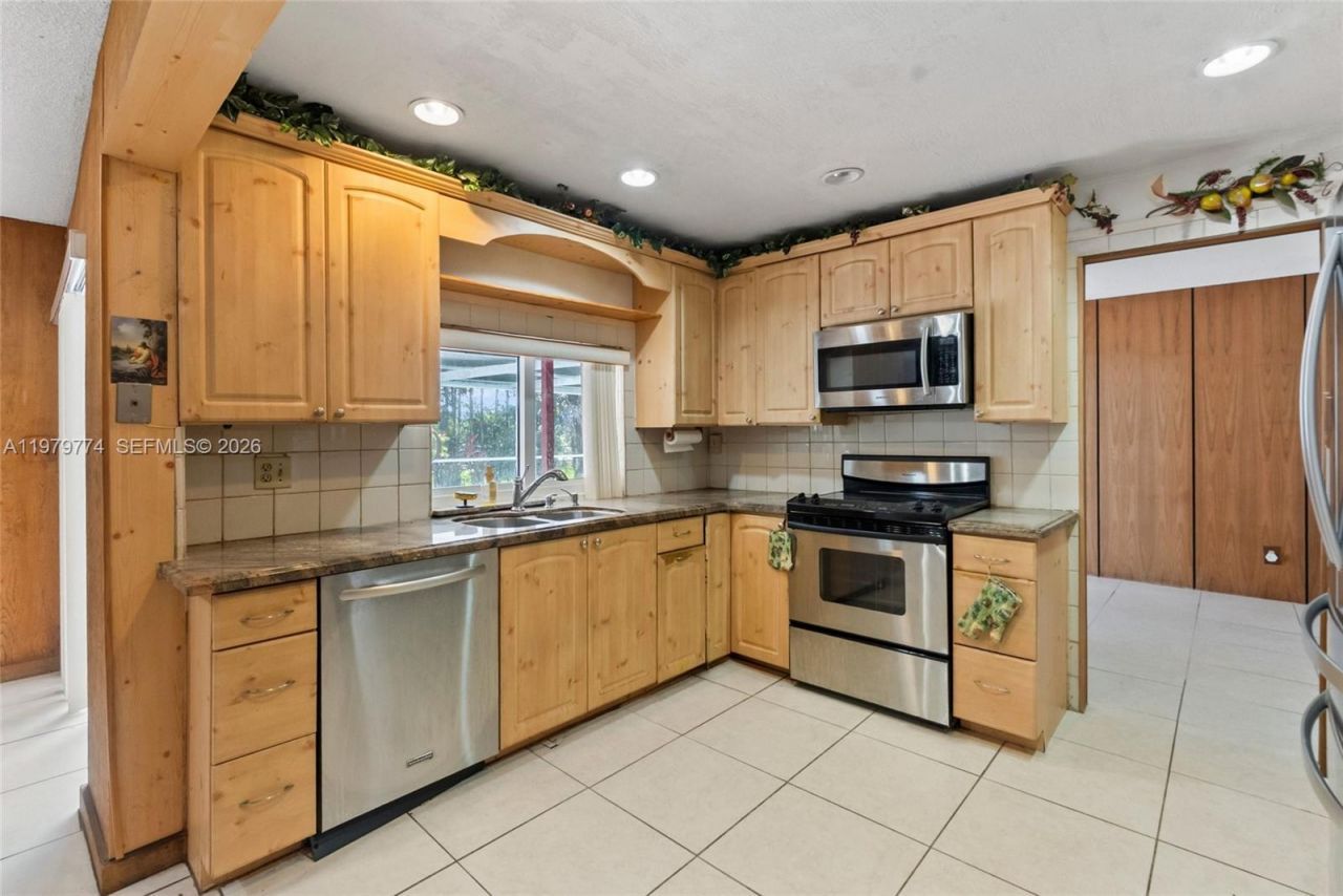 8310 SW 26th Pl , Davie, FL 33328 Photo