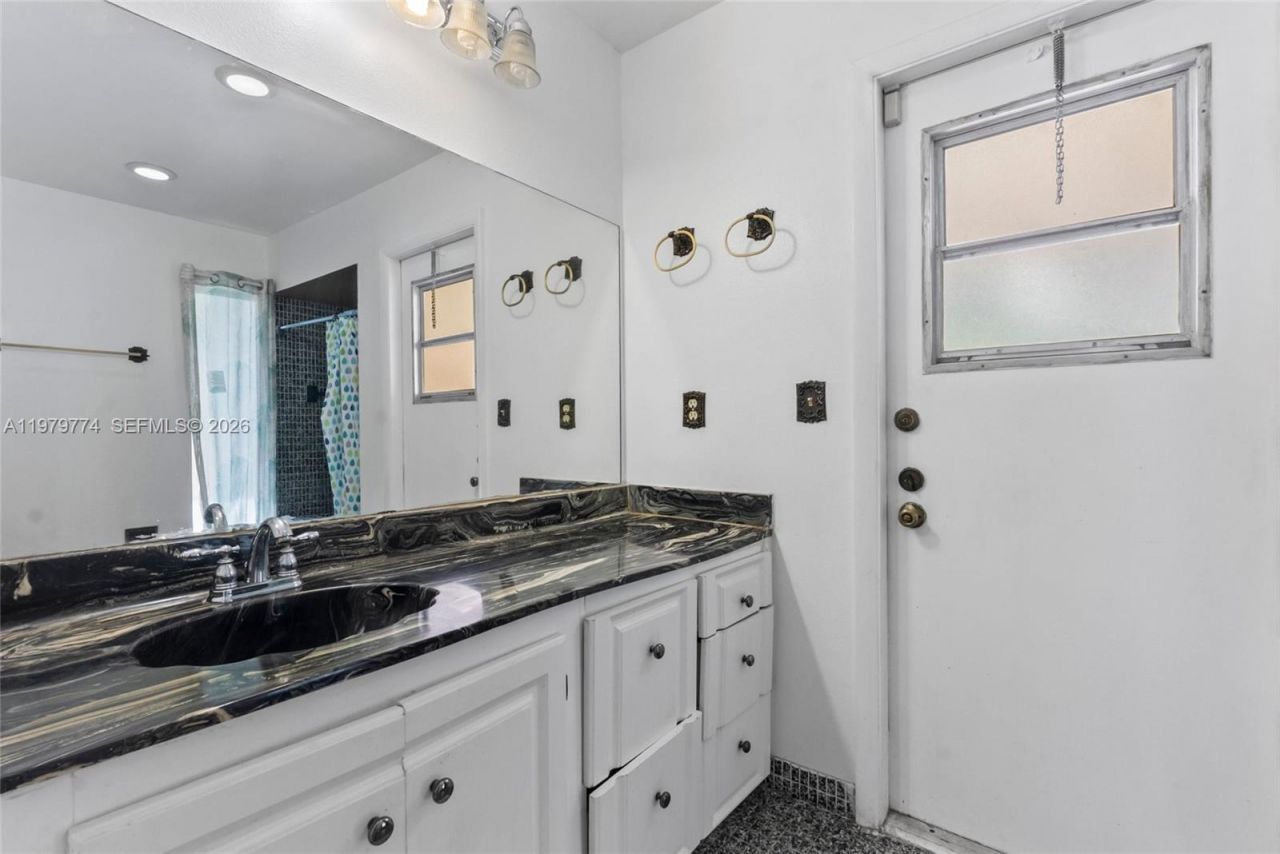 8310 SW 26th Pl , Davie, FL 33328 Photo