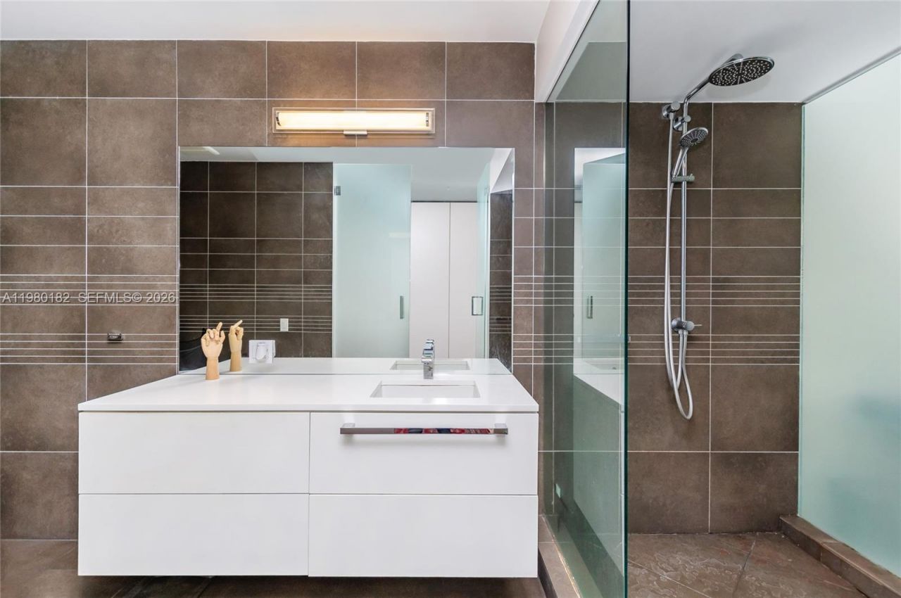 2100 Park Ave , Unit 309, Miami Beach, FL 33139 Photo