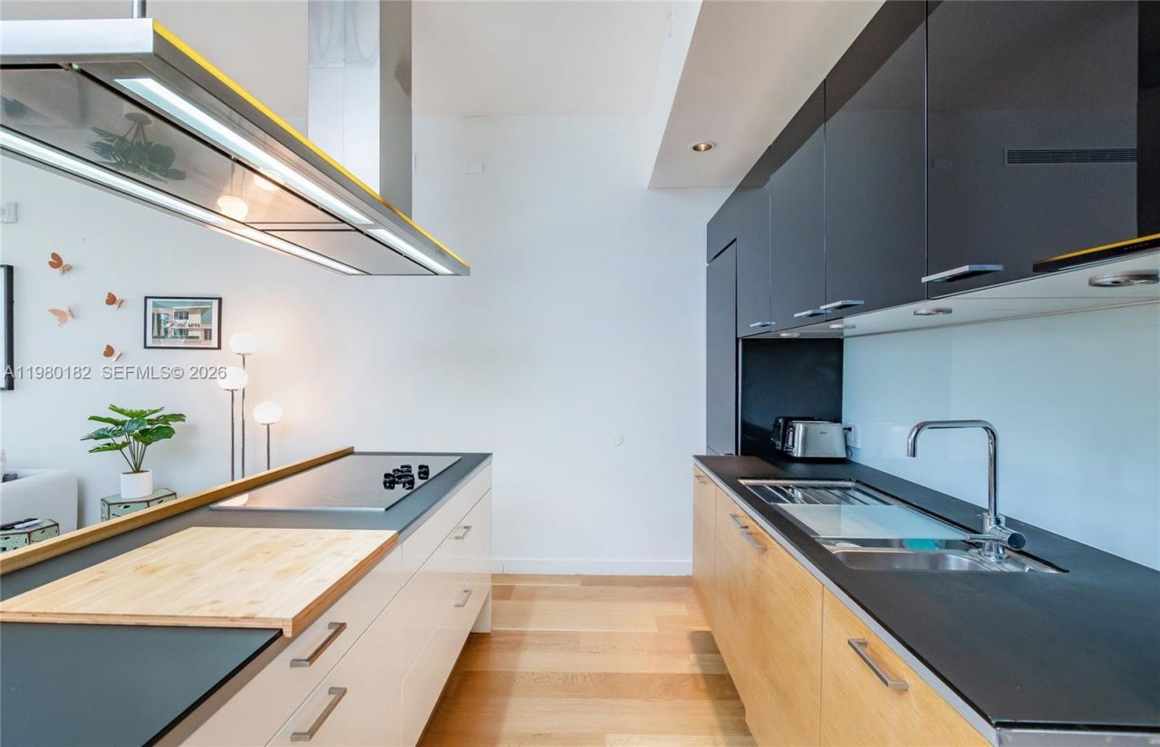 2100 Park Ave , Unit 309, Miami Beach, FL 33139 Photo