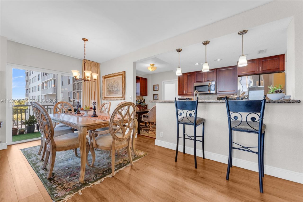 3800 Hillcrest Dr , Unit 511, Hollywood, FL 33021 Photo