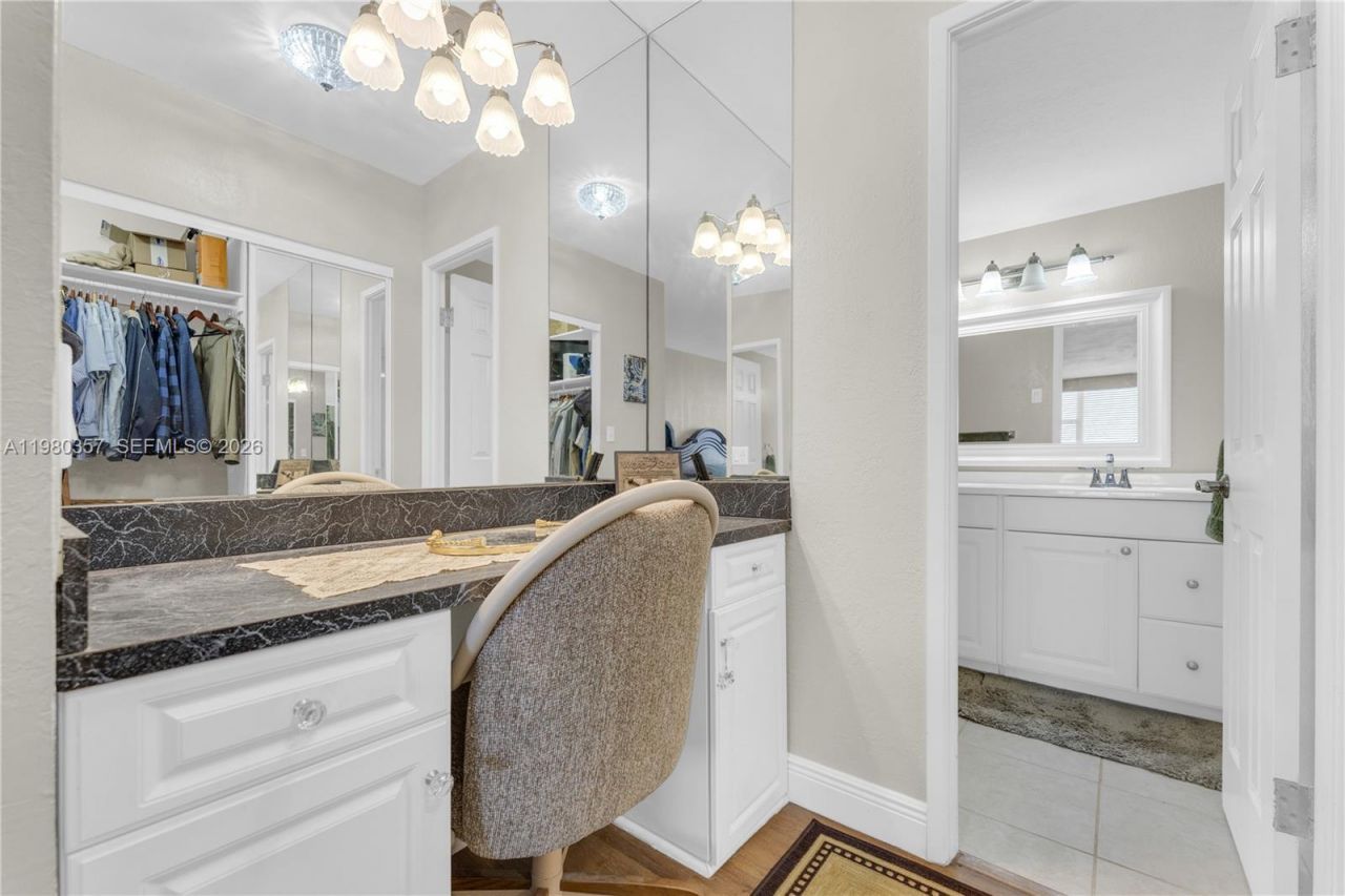 3800 Hillcrest Dr , Unit 511, Hollywood, FL 33021 Photo