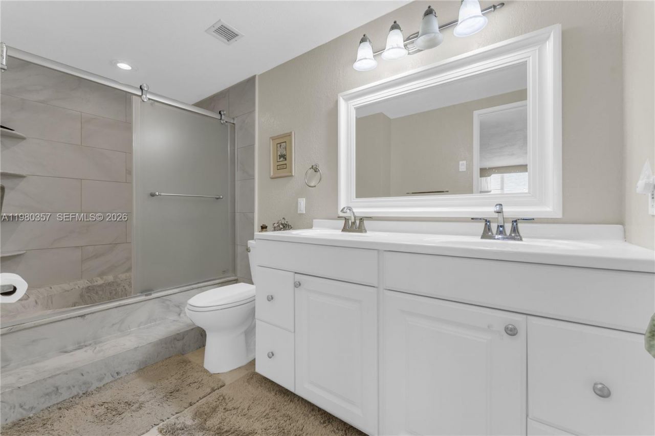 3800 Hillcrest Dr , Unit 511, Hollywood, FL 33021 Photo