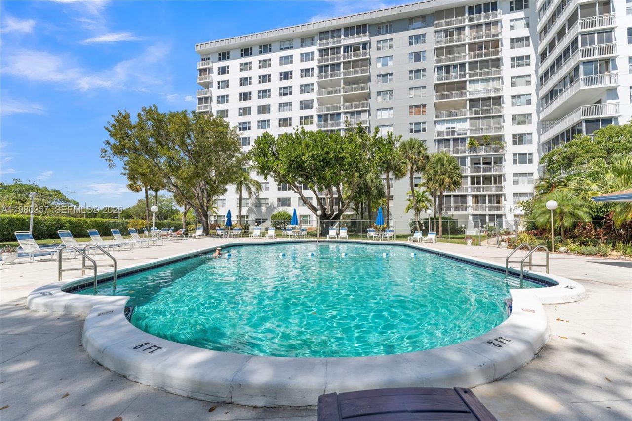 3800 Hillcrest Dr , Unit 511, Hollywood, FL 33021 Photo