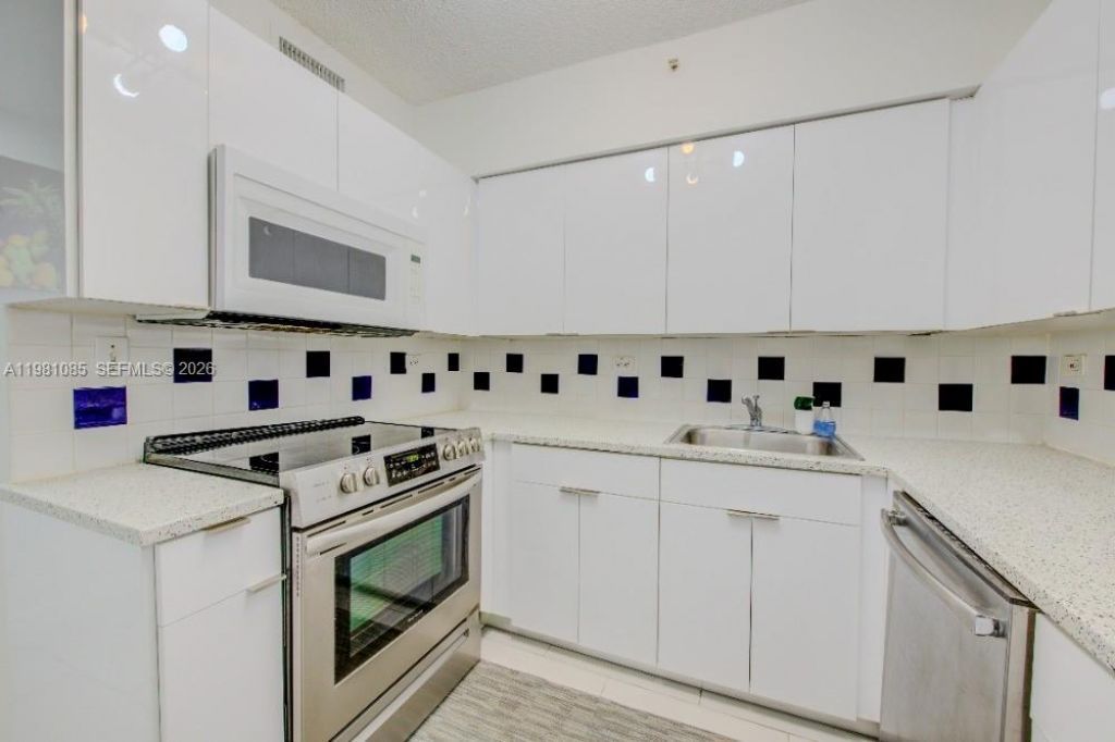 1500 Bay Rd , Unit 528S, Miami Beach, FL 33139 Photo