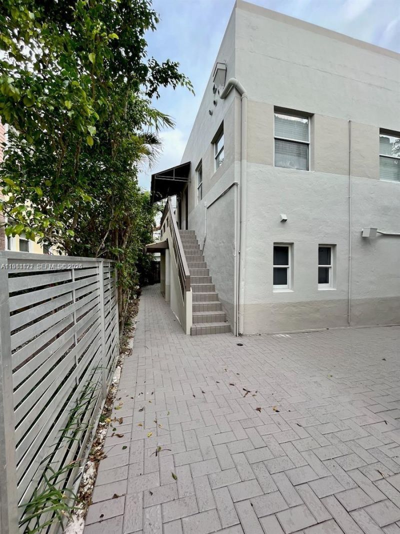 833 W 39th St , Unit 3, Miami Beach, FL 33140 Photo