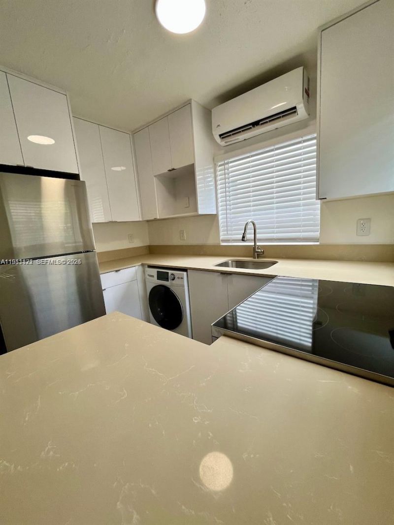 833 W 39th St , Unit 3, Miami Beach, FL 33140 Photo