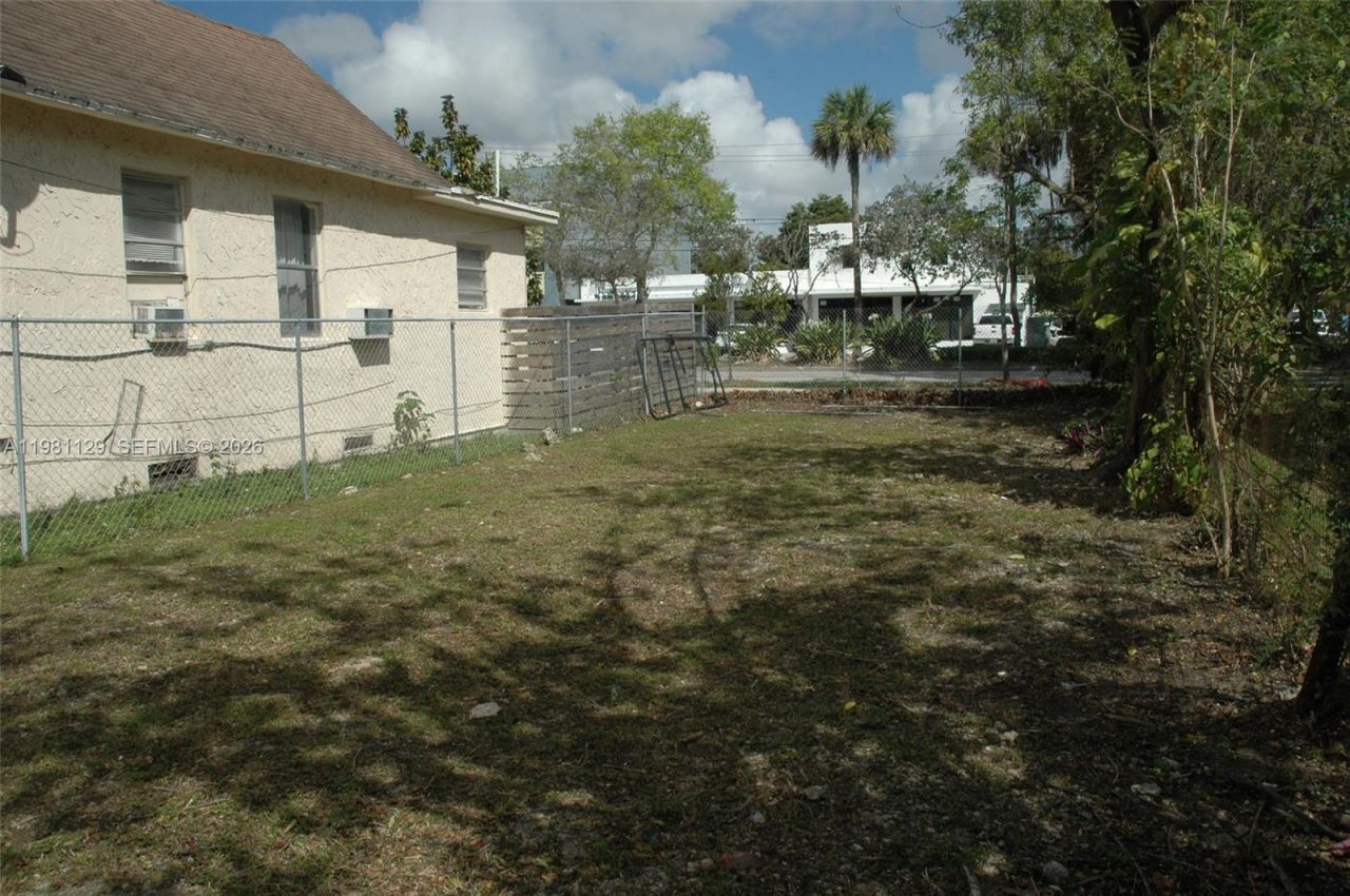 3817 Washington Ave, Miami, FL 33133 Photo