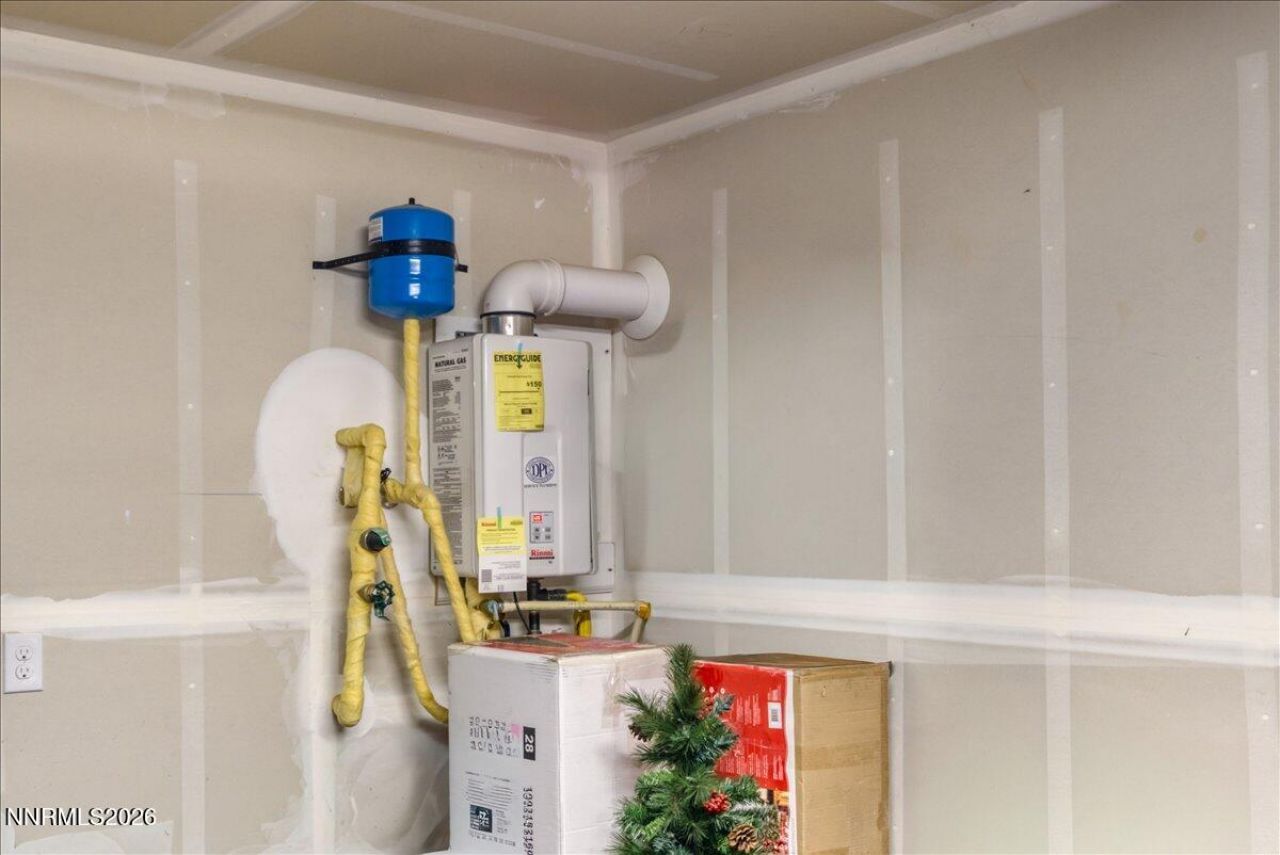 7110 Quill Drive, Reno, NV 89506 Photo