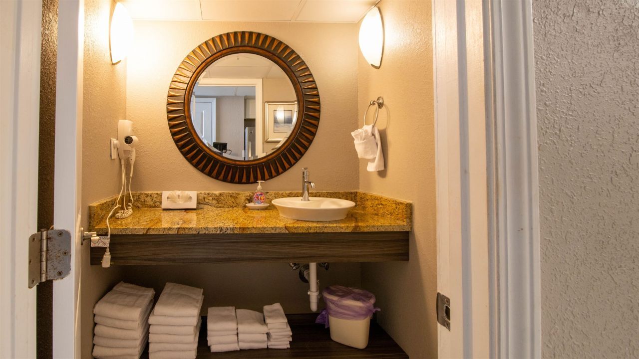 6900 Ocean Blvd. N Photo 13