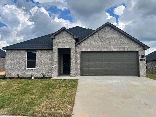 6332 Warwick Drive, Bryant, AR 72002