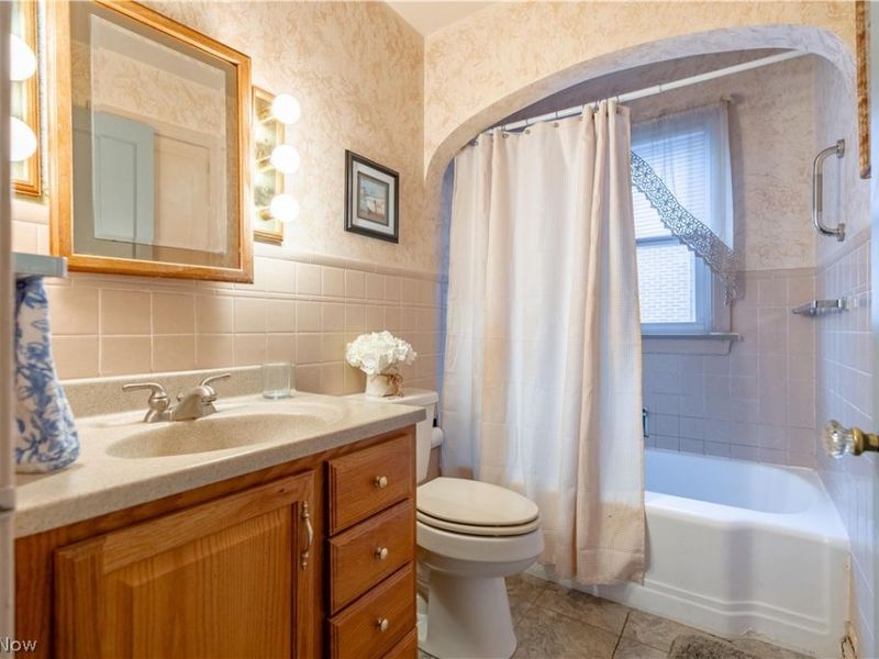 2464 S Freedom Avenue, Alliance, OH 44601 Photo 14