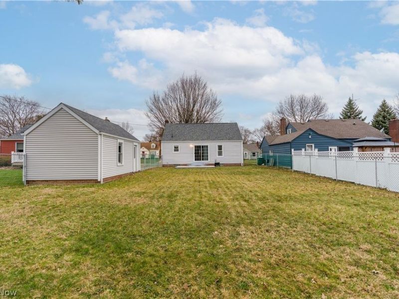 2464 S Freedom Avenue, Alliance, OH 44601 Photo 27