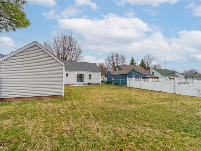 2464 S Freedom Avenue, Alliance, OH 44601 Photo 28