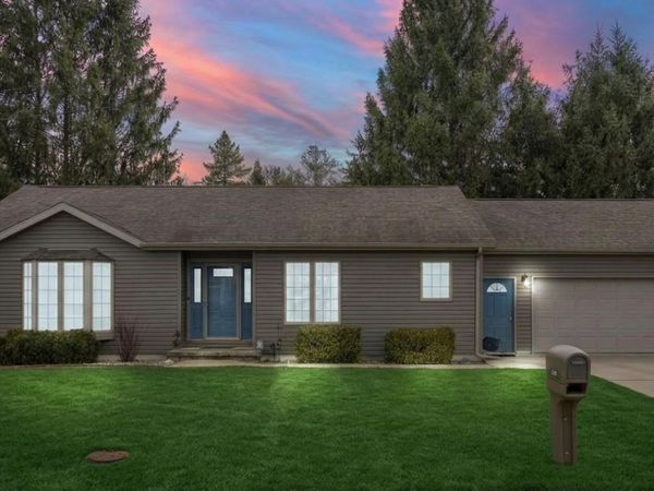 4100 East Drive, Knox, IN 46534