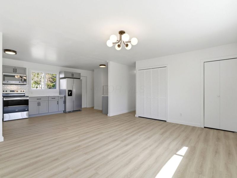 5308 Fullerton Drive , Columbus, OH 43232 Photo 10