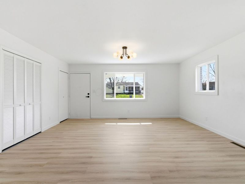 5308 Fullerton Drive , Columbus, OH 43232 Photo 11