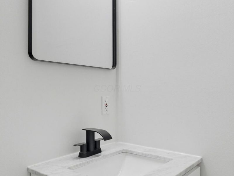 5308 Fullerton Drive , Columbus, OH 43232 Photo 22