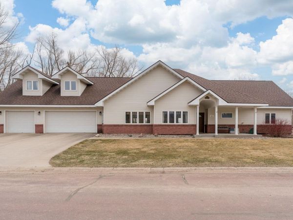 101 Shoreview Drive, Elysian, MN 56028