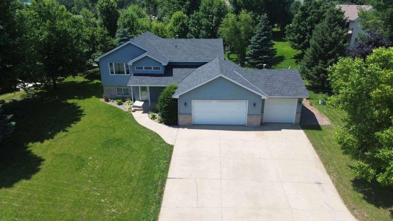 1009 Fairway Boulevard, Howard Lake, MN 55349 Main Photo