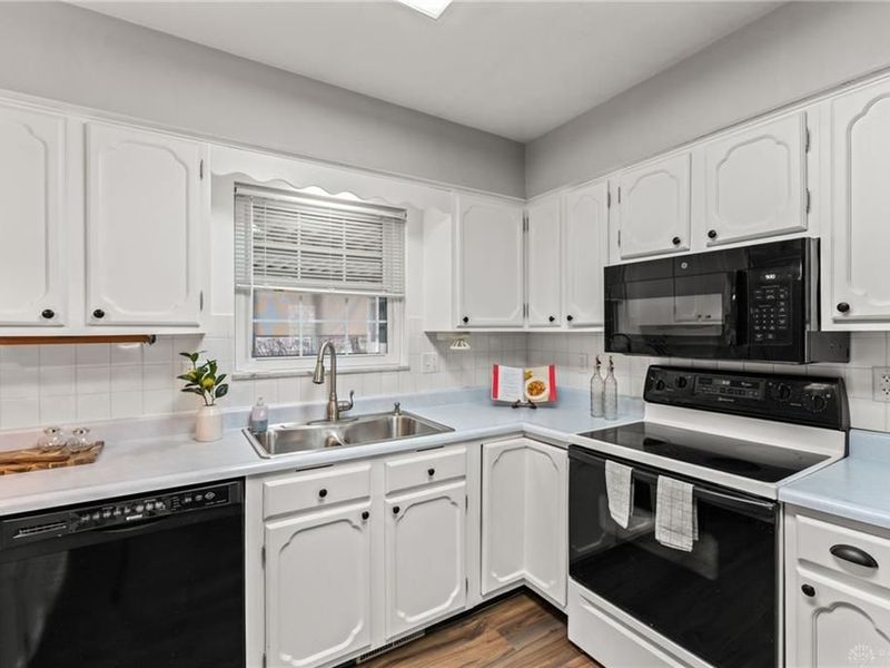 528 Blue Jay Drive, Vandalia, OH 45377 Photo 13