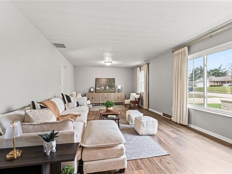 528 Blue Jay Drive, Vandalia, OH 45377 Photo 8