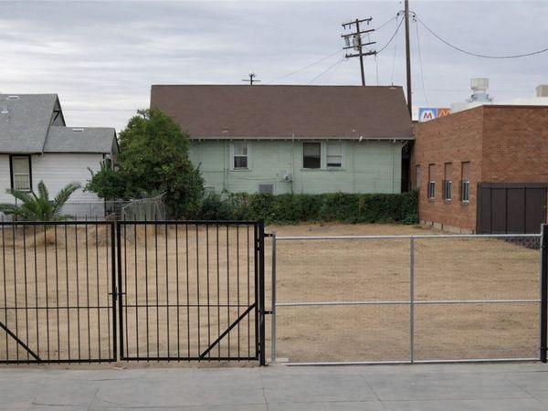 329 S San Joaquin, Stockton, CA 95203