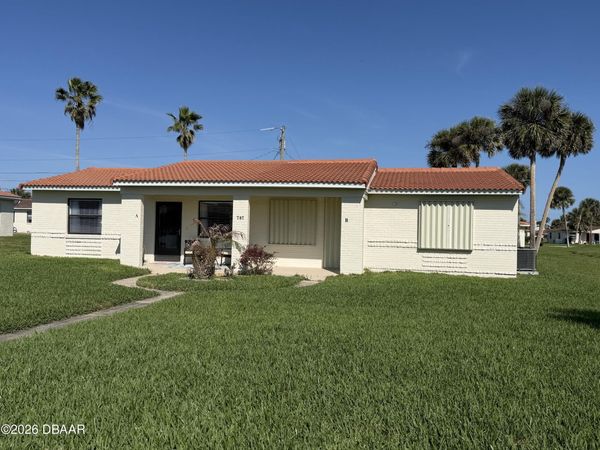 787 Flamingo Drive, Unit B, Ormond Beach, FL 32176
