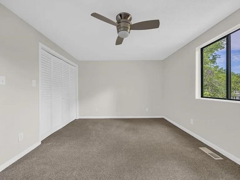 217 N Myrtle St. Photo 11