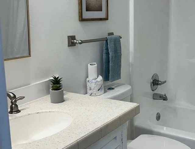 217 N Myrtle St. Photo 14