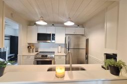 217 N Myrtle St. photo 4