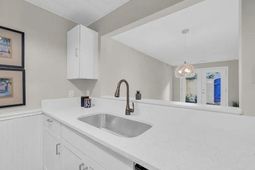 217 N Myrtle St. photo 4