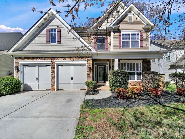 9911 Seven Oaks Drive, Charlotte, NC 28215