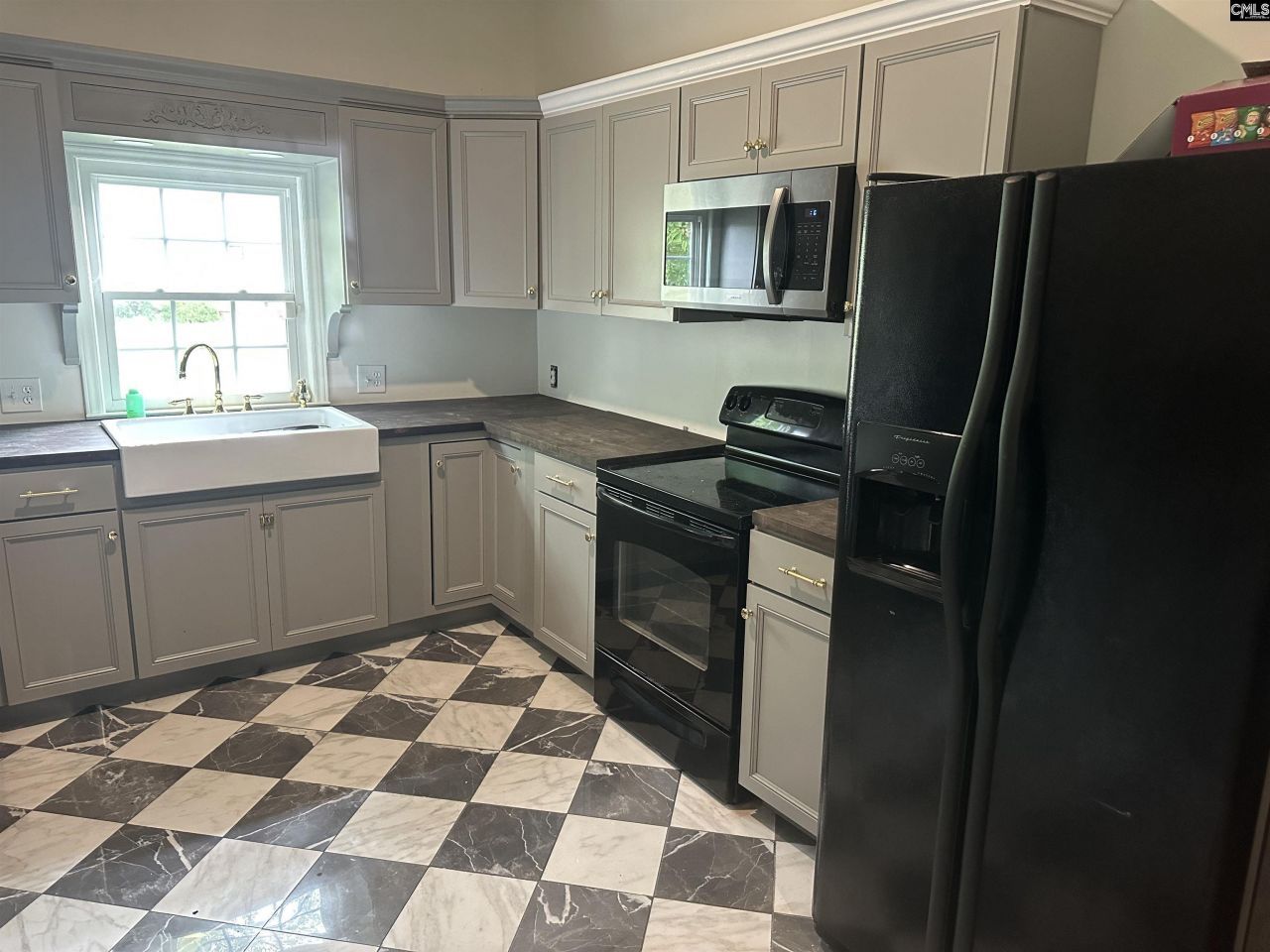 215 S Matson Street Photo 14